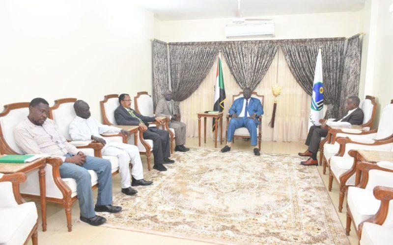 حاكم النيل الأزرق يلتقي رئيس الجهاز القضائي بالإقليم