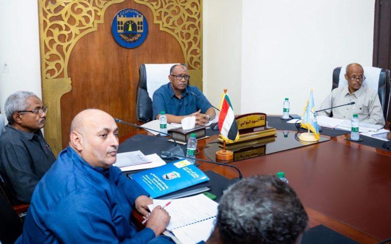 مجلس وزراء حكومة البحر الأحمر يناقش الأداء المالي