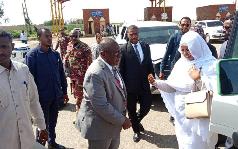 عضو مجلس السيادة د.نوارة أبو محمد تبدأ زيارة لولاية الجزيرة