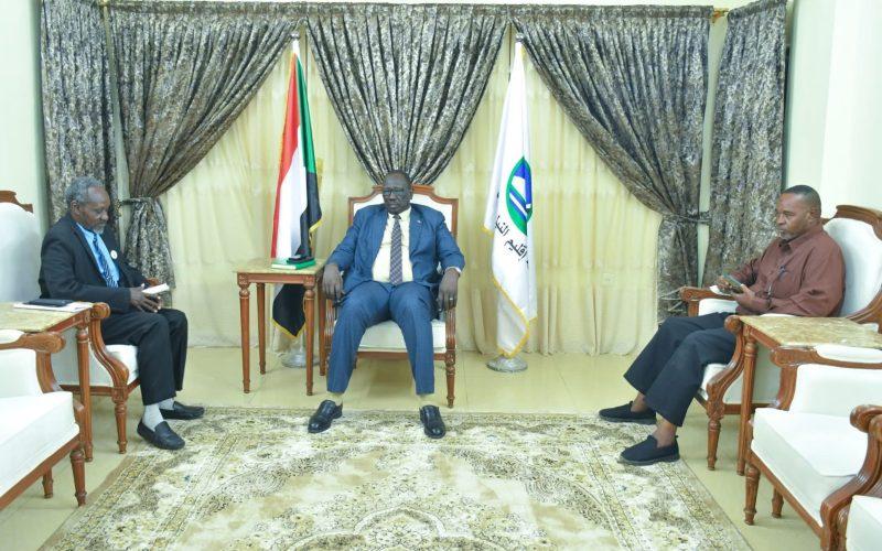 حاكم النيل الأزرق يقف على ترتيبات ديوان الزكاة لتدشين برنامج الـ(100) يوم