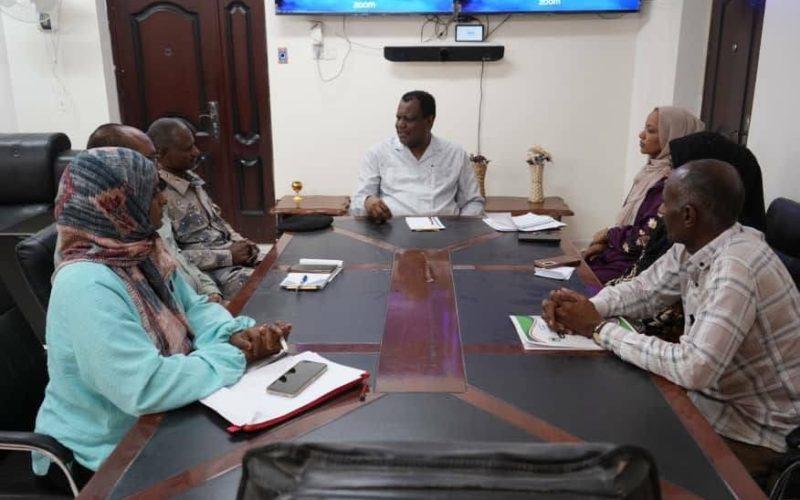 وزير الصحة بالشمالية يلتقي وفد إدارة جمارك الولاية