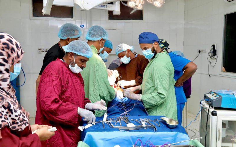 انطلاقة المخيم المجاني لإجراء 100 عملية في جراحة المسالك البولية بمدني