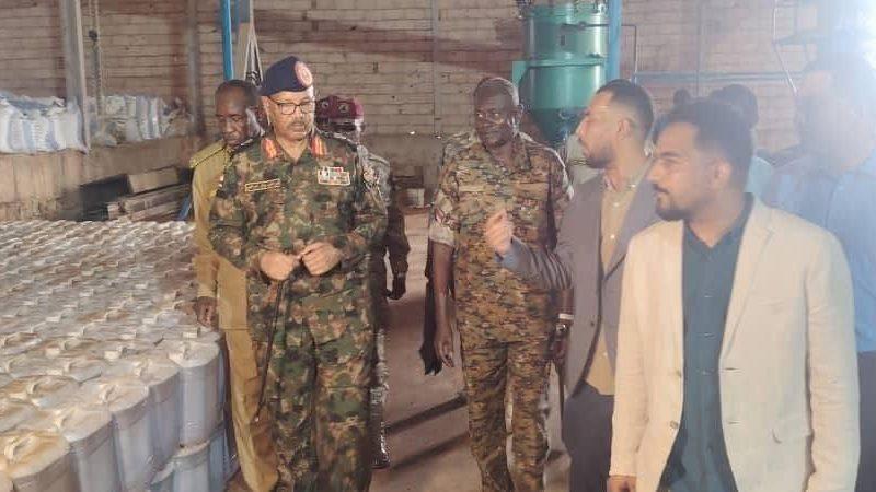 عضو مجلس السيادة الفريق مهندس إبراهيم جابر يدعو إلى تحقيق القيمة المضافة للمنتجات السودانية