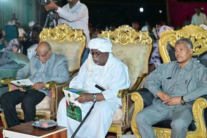 والي نهر النيل يشهد منافسات التراث الشعبي في مهرجان الكرامة الطلابي بالدامر