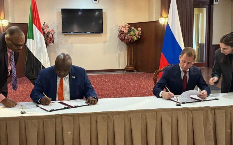 السودان وروسيا يوقعان بروتوكول تعاون اقتصادي وتجاري لتعزيز الشراكة الاستراتيجية
