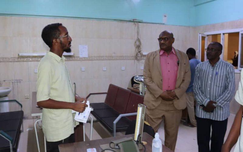 مدير صحة الخرطوم يتفقد الإمداد الدوائي بمستشفى حاج الصافي