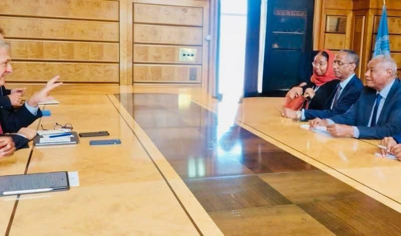 وزير الداخلية يلتقي المفوض السامي للأمم المتحدة لشؤون اللاجئين وكبار معاونيه