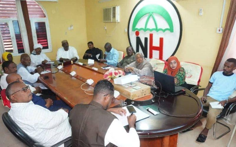 المدير العام للصندوق القومي للتأمين الصحي يشيد بأداء فرع القضارف