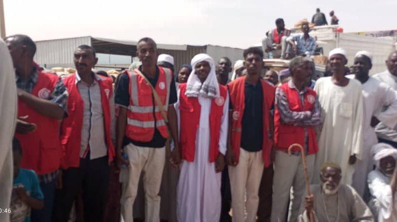 الهلال الأحمر بمروي يقود مبادرة كيلة بتعدل ميلة للنازحين بمحلية الدبة