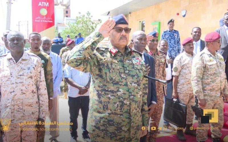 عضو مجلس السيادة، الفريق جابر يوجه البنوك والمصارف بضرورة تعزيز فرص تمويل برامج التنمية الاقتصادية في البلاد