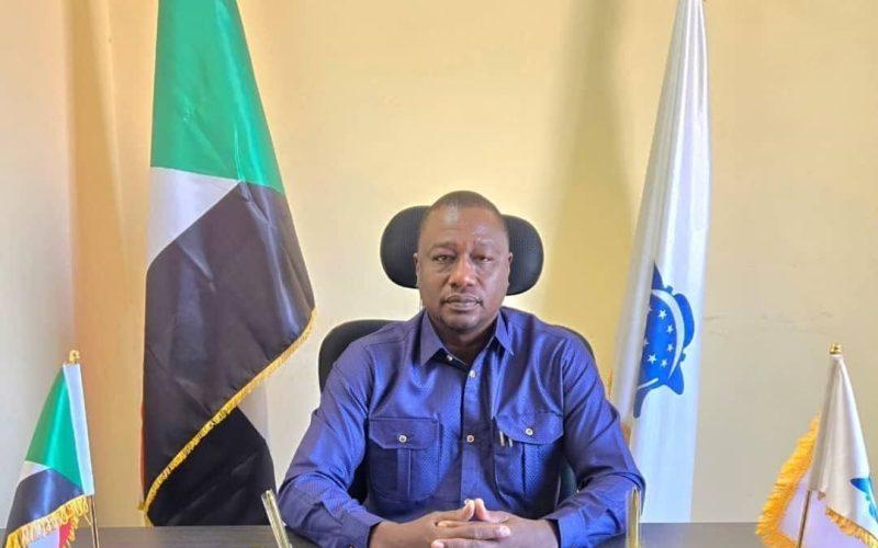 والي ولاية غرب دارفور يعلن منح دراسية لطلاب الولاية المتفوقين