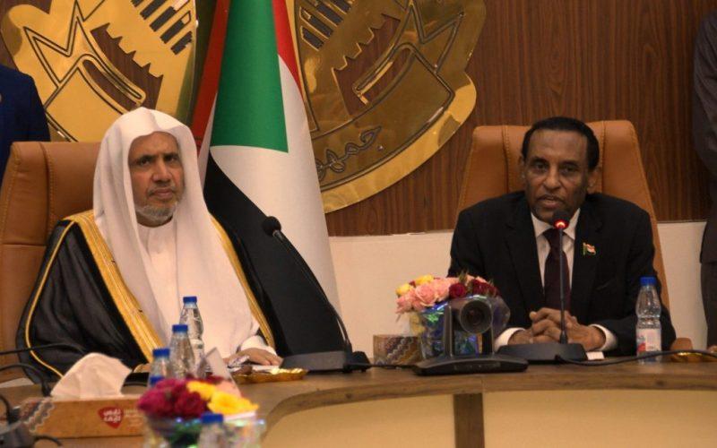السودان ورابطة العالم الإسلامي يعززان التعاون في المجالات الإنسانية والتنموية