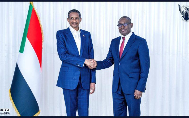 *لحل خلافات بين دقلو و التعايشي ..*  *الإمارات تعقد إجتماعاً عاجلاً لقيادات تأسيس*