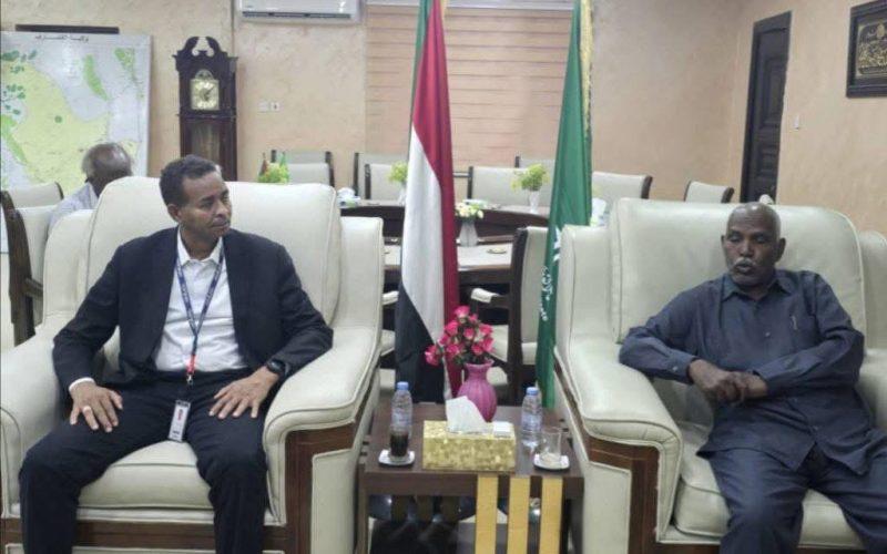 ممثل والي القضارف يستقبل وفد شركة تاركو للطيران