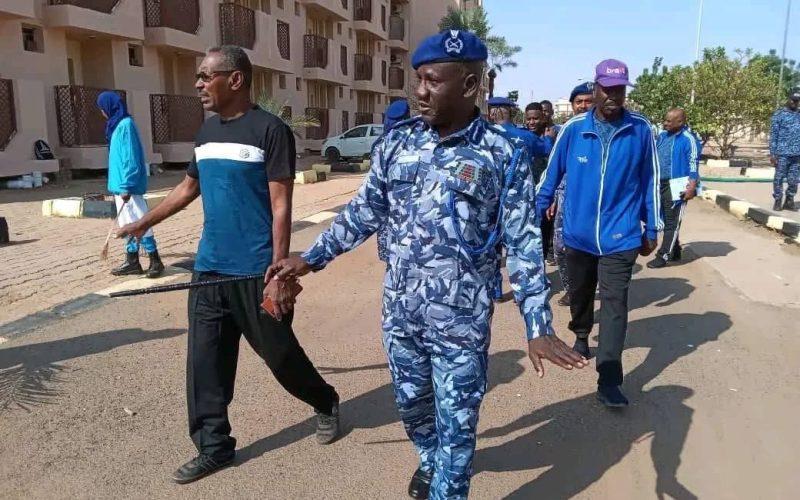 كلية علوم الشرطة والقانون تنفذ حملة لإصحاح البيئة بشارع عبيد ختم ومباني هيئة التدريب