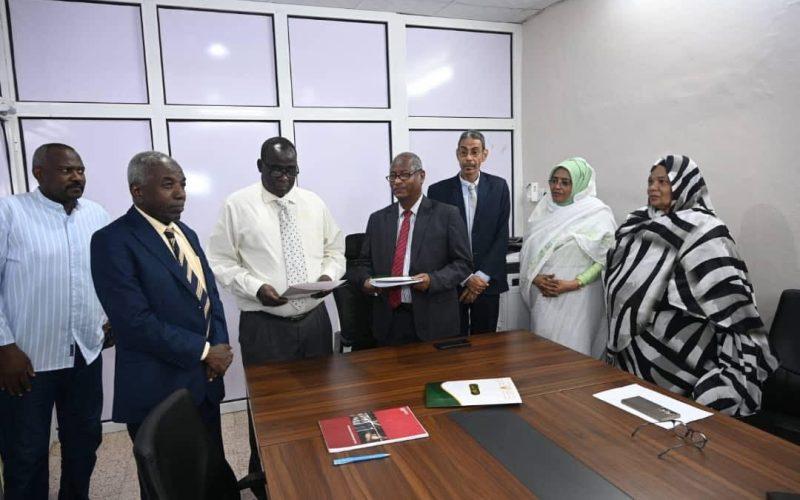 المالية توقع عقد خدمة إيصالي مع مصرف التنمية الصناعية