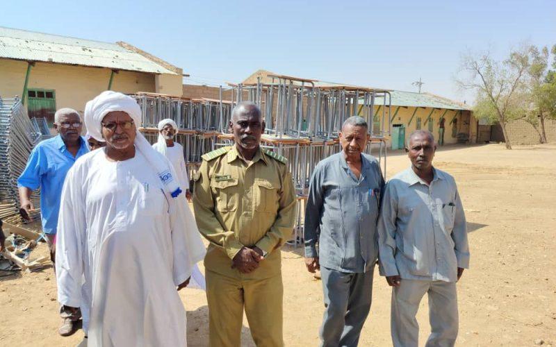 الشمالية تقف علي سير عمليات تصنيع الإجلاس المدرسي