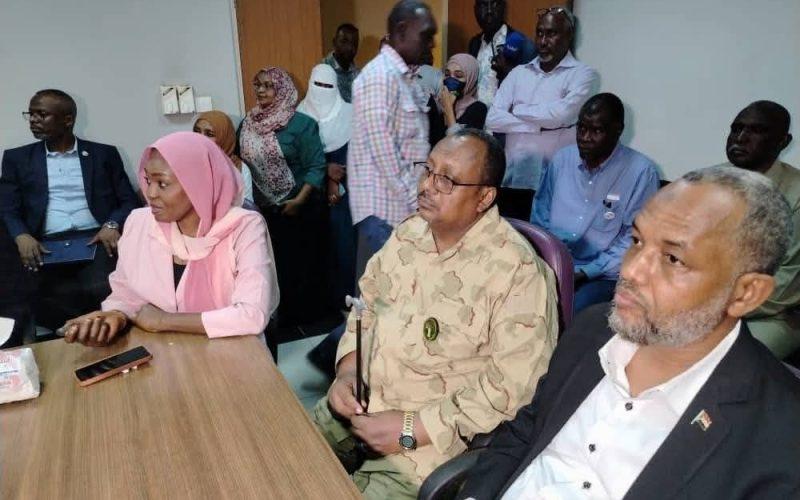 وزير الصحة يشيد بالكوادر الطبية والادارية لمستشفى الأبيض الدولي (الضمان) في تقديم الخدمات