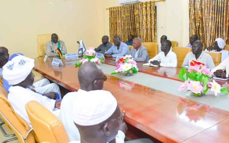 حاكم النيل الازرق يقف على الاوضاع بقرى العودة الطوعية بمحافظة باو