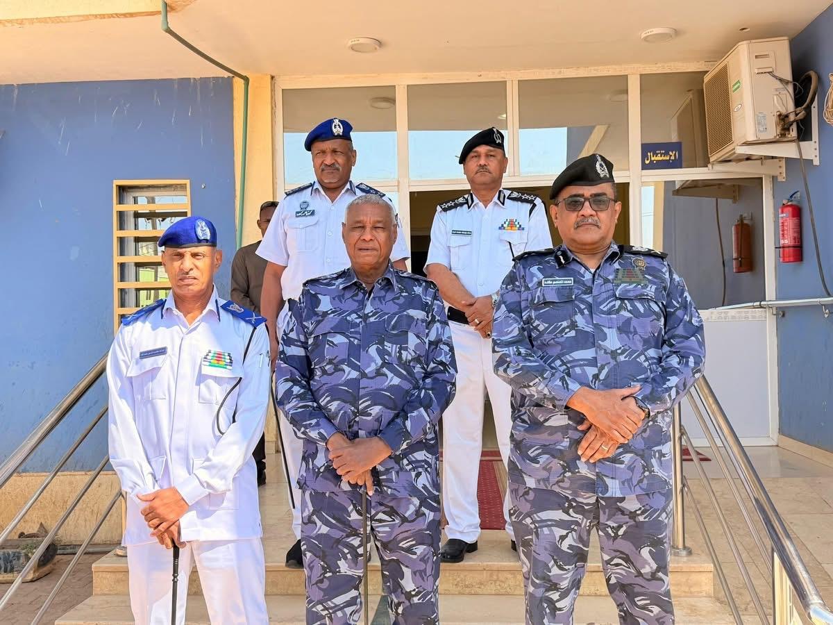 وزير الداخلية يتلقى تنويرا عن إنفاذ الخطط المرورية