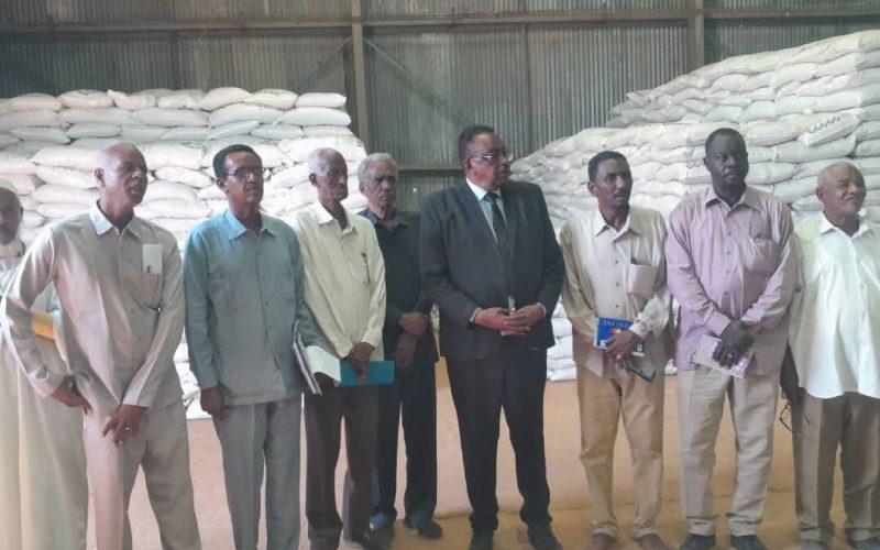 تدشين عمليات تسليم سماد الداب لمزارعي القمح المستهدفين ضمن برنامج الغذاء العالمي