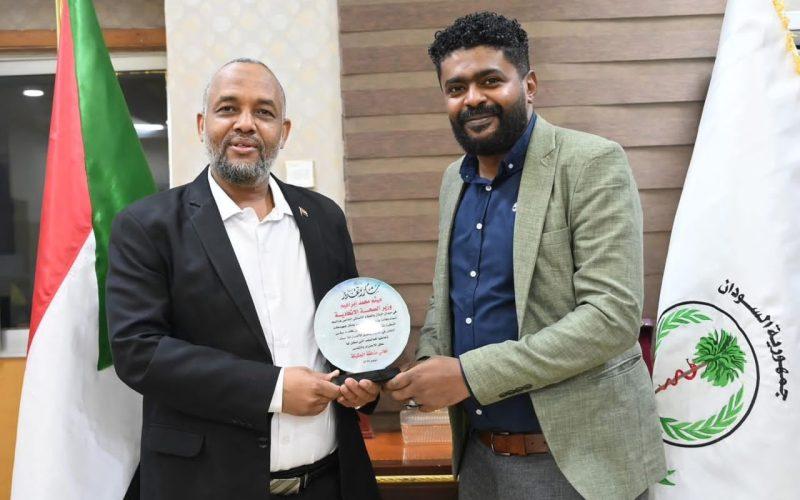 أهالي الجكيكة يكرّمون وزير الصحة تقديراً لعطائه