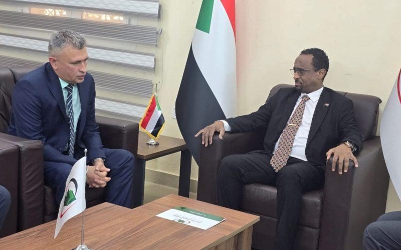 الاعيسر يلتقى السفير الروسى ويتلقى التعازى فى ضحايا بارا والفاشر