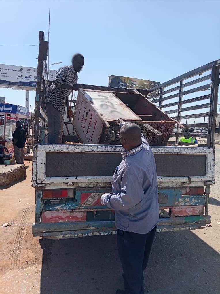 حملات مكثفة لإزالة المخالفات والتنظيم بوسط الخرطوم لتهيئة البيئة لعودة النشاط التجاري والخدمي