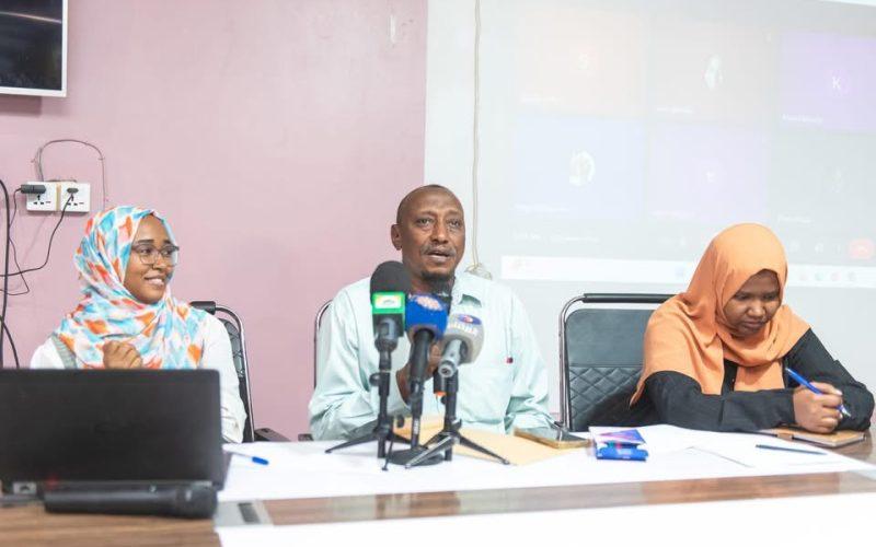 انطلاق دورة تدريبية على سلاسل التوريد ونظام إدارة المعلومات لمنسوبي إدارات الأمراض السارية بالولايات