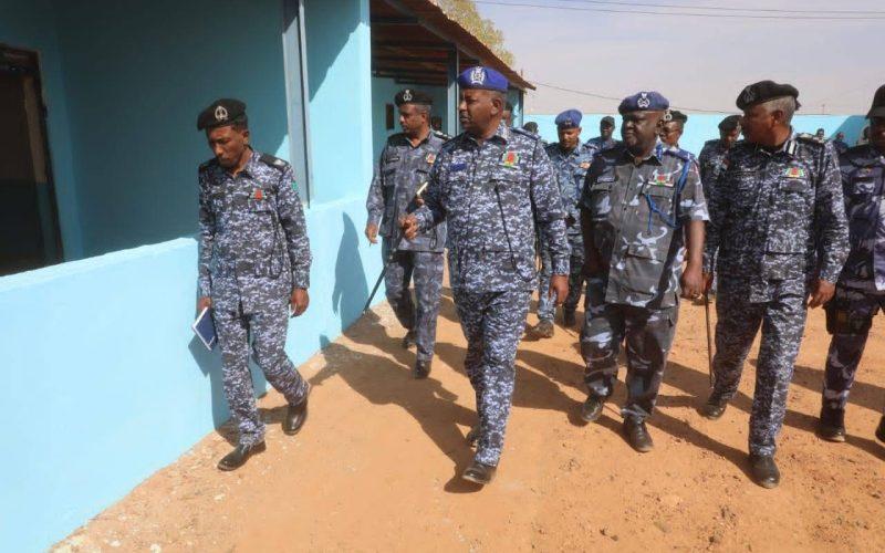 المدير العام لقوات الشرطة يتفقد إيواءات قوات العمليات بشرطة ولاية الخرطوم