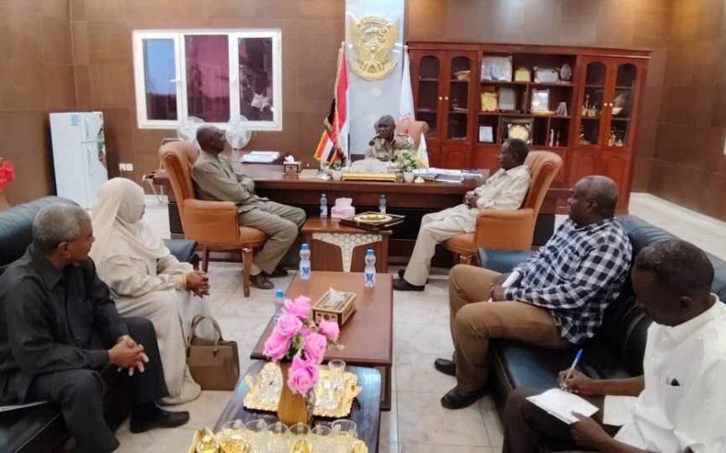 والي سنار يلتقي وفد ديوان الحسابات ويشيد بجهود وزارة المالية