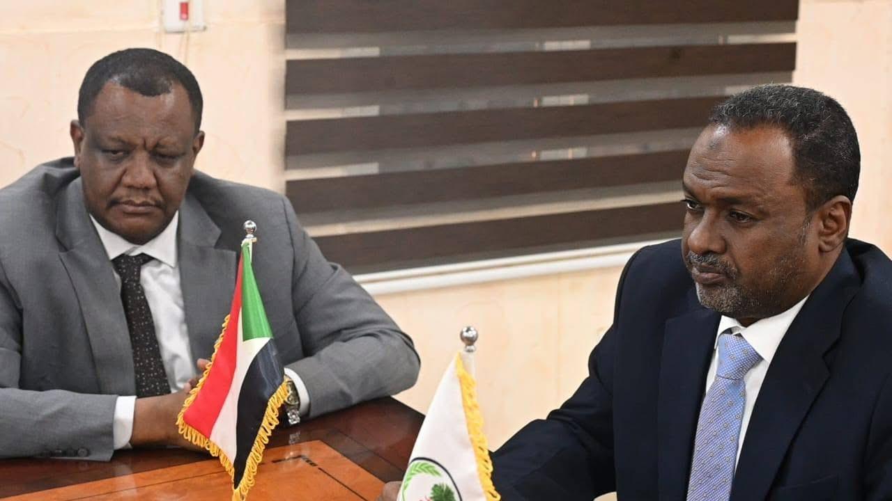 وكيل وزارة الصحة الاتحادية يلتقي المدير العام لوزارة الصحة بالشمالية