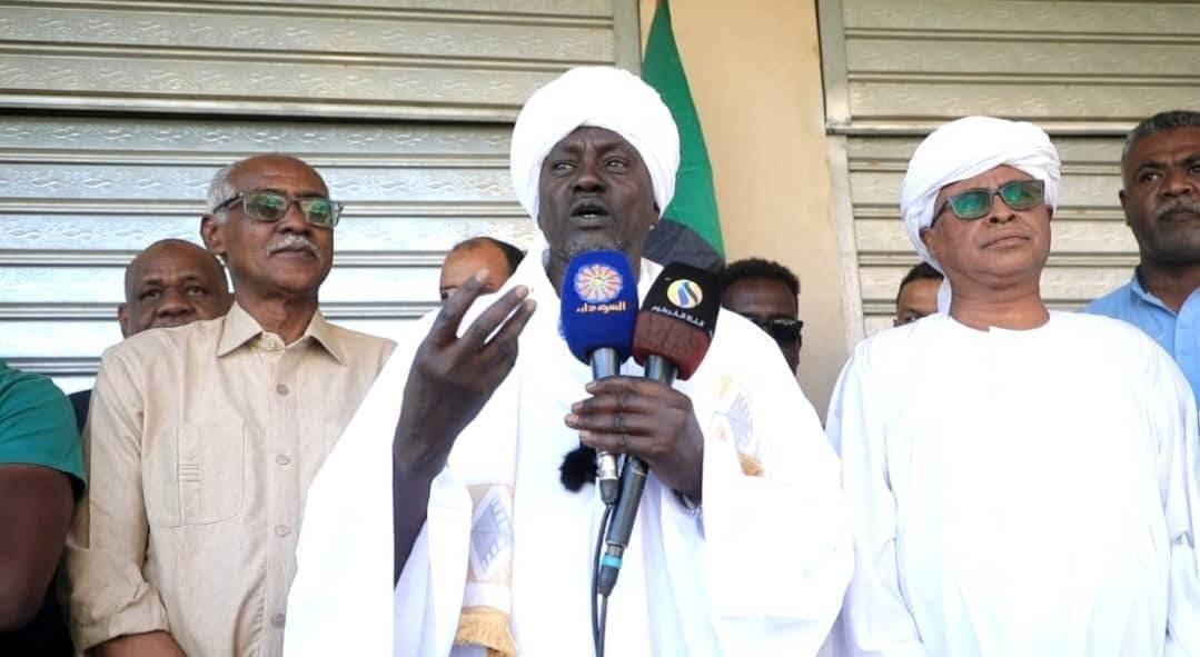 والي الخرطوم يشيد بدور الشباب في التشجير وإعمار الخرطوم