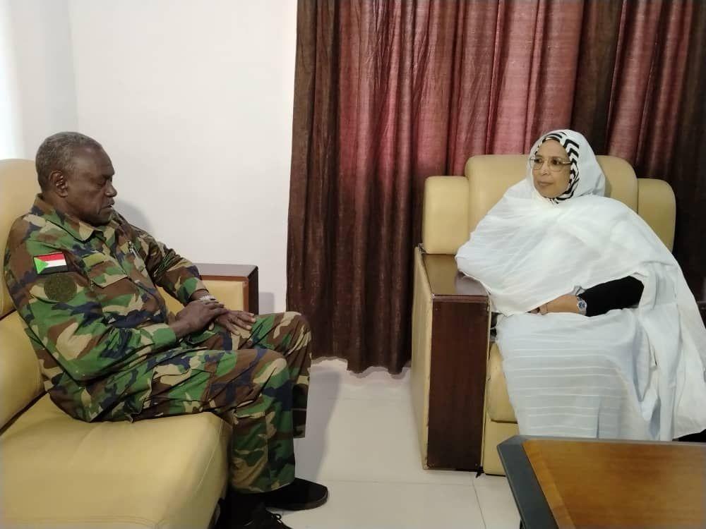 وزيرة مجلس الوزراء تبحث مع والي الخرطوم توفير احتياجات الولاية من السلع الاستهلاكية