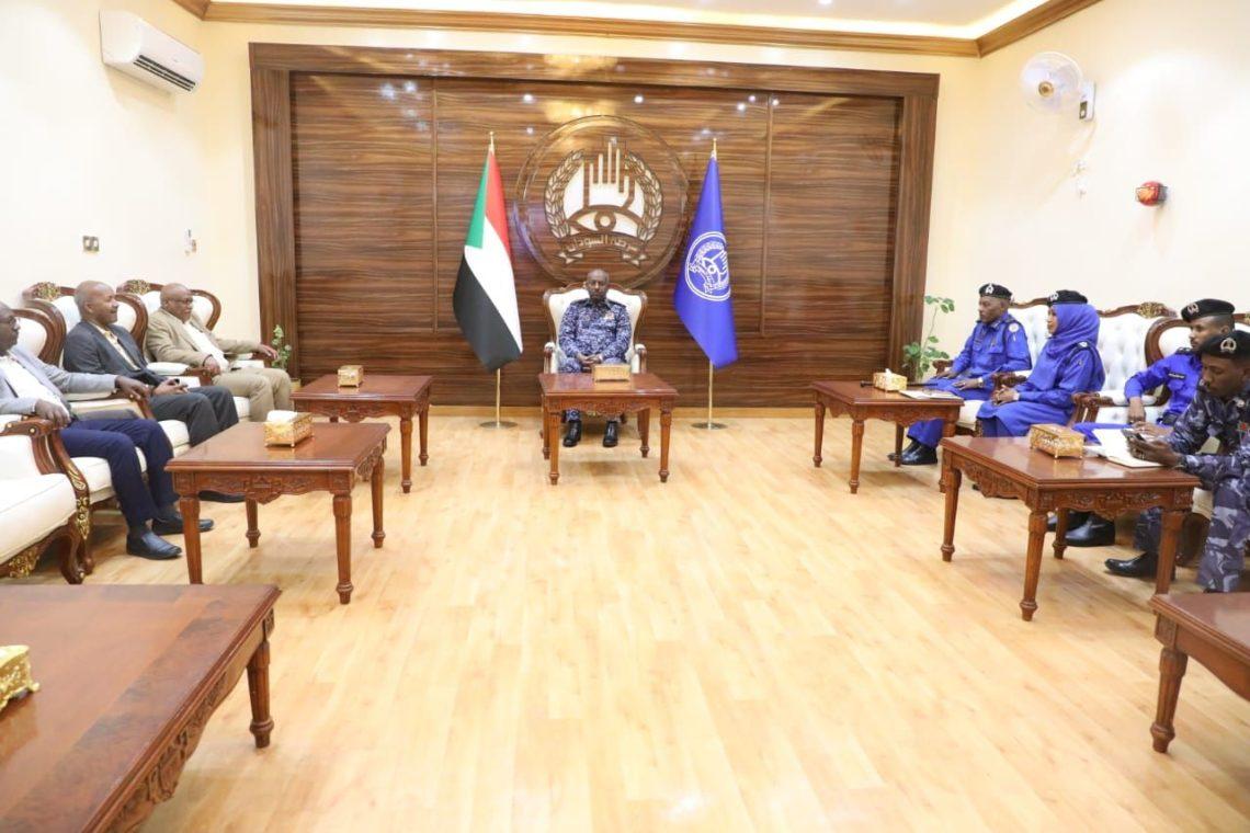 مدير الشرطة يؤكد أهمية التنسيق لانفاذ خطط تأمين الجامعات والداخليات