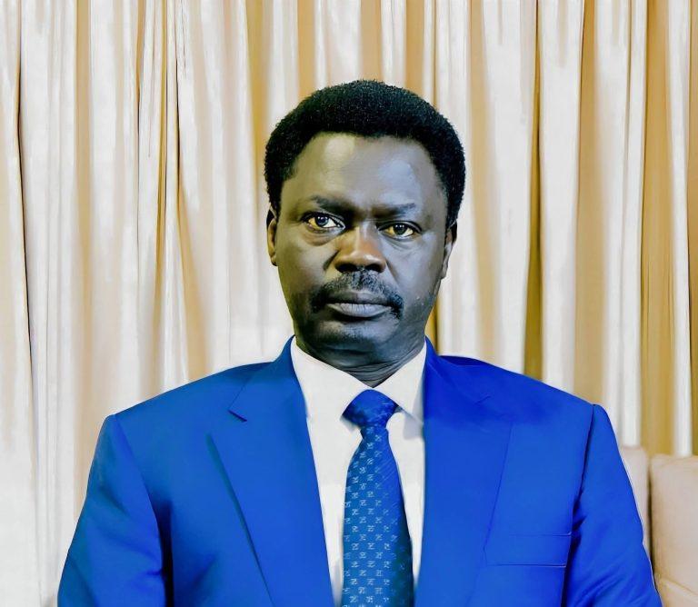 مناوي: حرق معسكرات النزوح مخطط قاسي لإرغام النازحين على العودة قسراً إلى مدينة الفاشر التي فروا منها طلبا للأمان