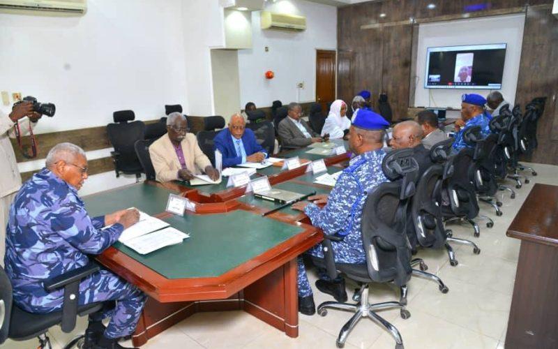 إجتماع غرفة طوارئ إمتحانات الشهادة الثانوية برئاسة وزير الداخلية يطمئن على كافة الترتيبات لقيام الامتحانات في 13 من ابريل القادم