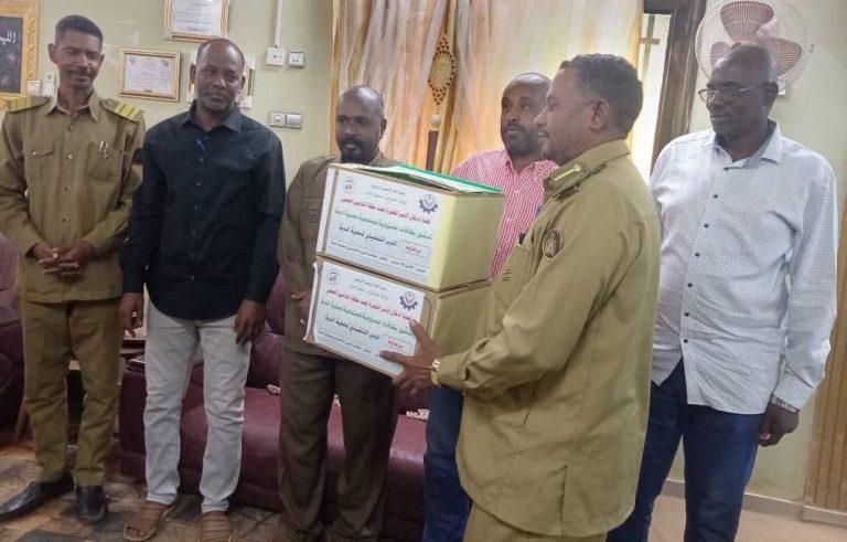 محلية الدبة تدشن بطاقات التأمين الصحي للأسر الفقيرة