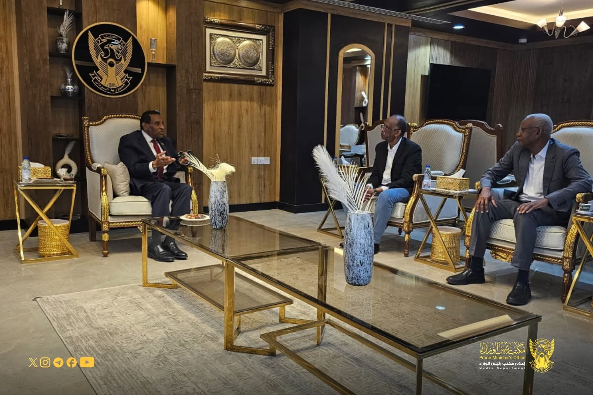 رئيس الوزراء يطمئن على جاهزية مطارات السودان لاستقبال الطائرات المحلية والاقليمية والدولية