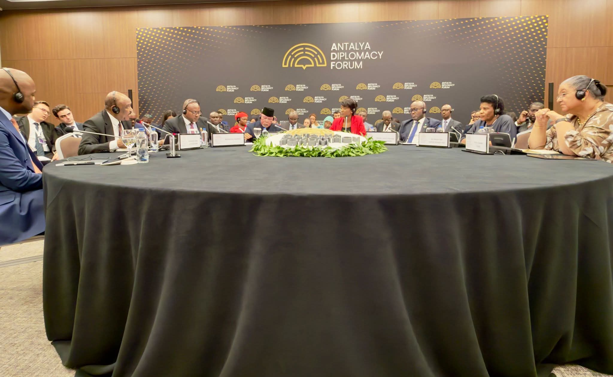 وزير الخارجية بأنطاليا: موارد أفريقيا تؤجج النزاعات، والحرب في السودان نموذج لذلك