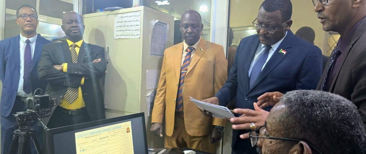 سفير السودان باثيوبيا يدشن خدمة استخراج الرقم الوطني وشهادة الميلاد