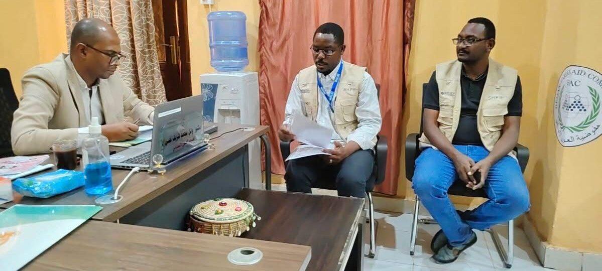 مفوض العون الإنساني بالشمالية يلتقي عددا من المنظمات العاملة بالولاية