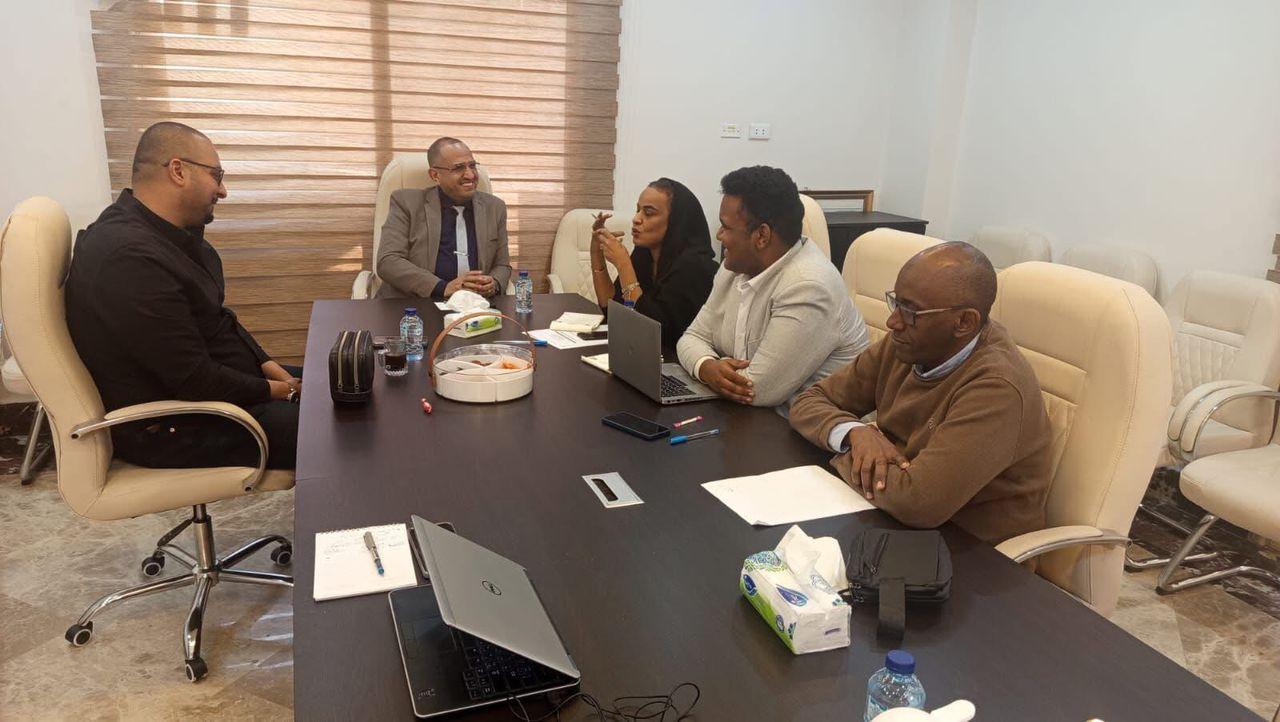 المستشار الطبي بالسفارة السودانية بالقاهرة يعلن عن اتفاق وشيك لتجديد التعاقد مع شركة أكسون هيلث تيك