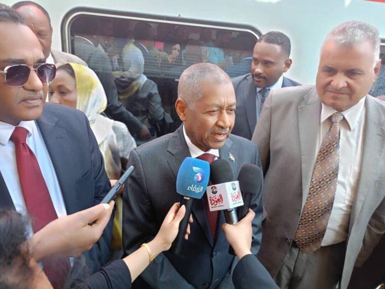 على متنه 1100 راكب انطلاق قطار العودة الطوعية من القاهرة إلى السودان