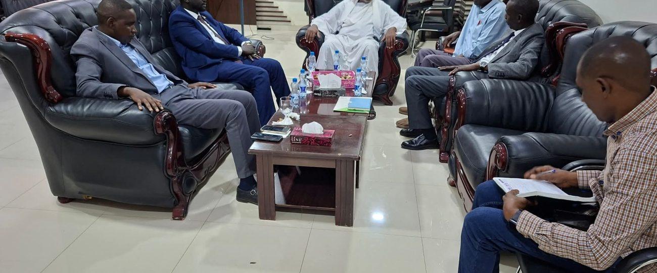 مدير جامعة إفريقيا العالمية يلتقي وزير الزراعة باقليم دارفور