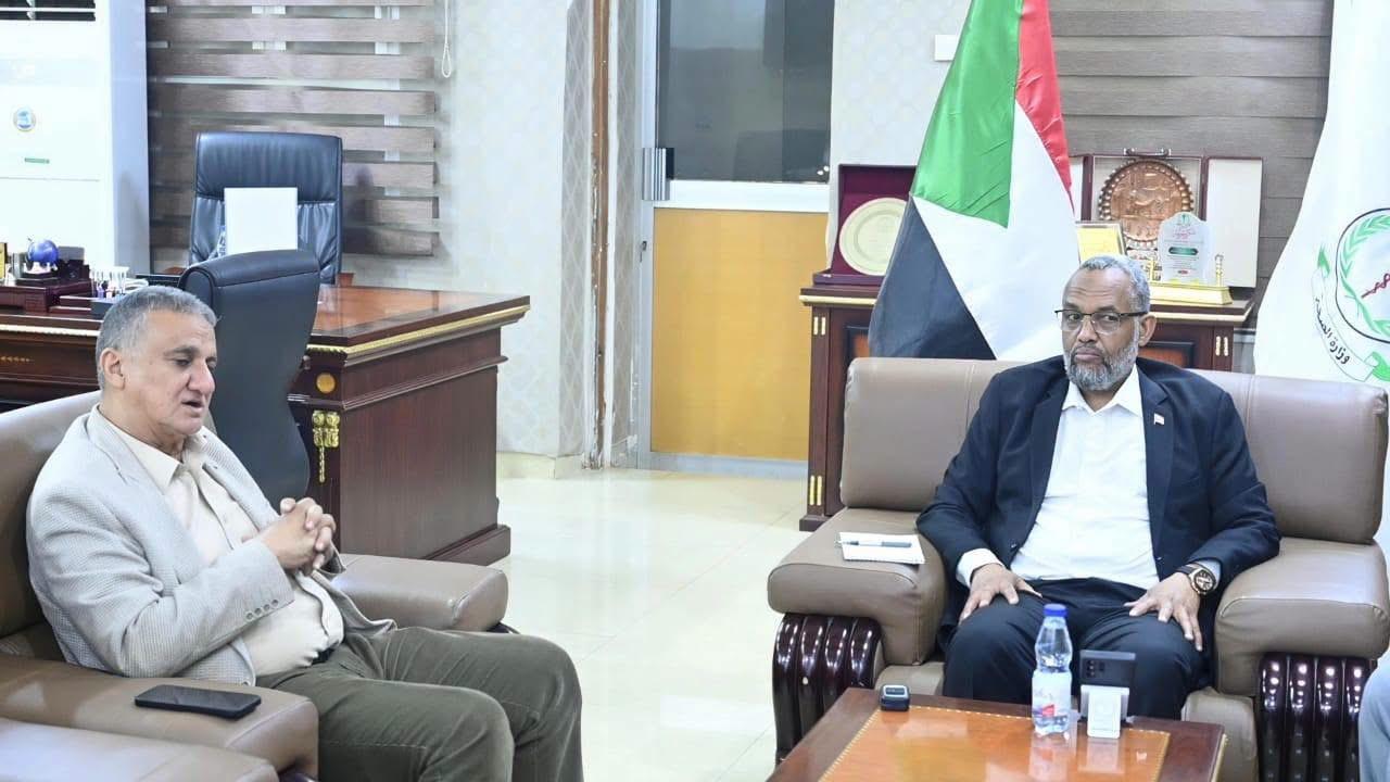 وزير الصحة الاتحادي يبحث إعادة تشغيل مستشفى الأسنان بالخرطوم