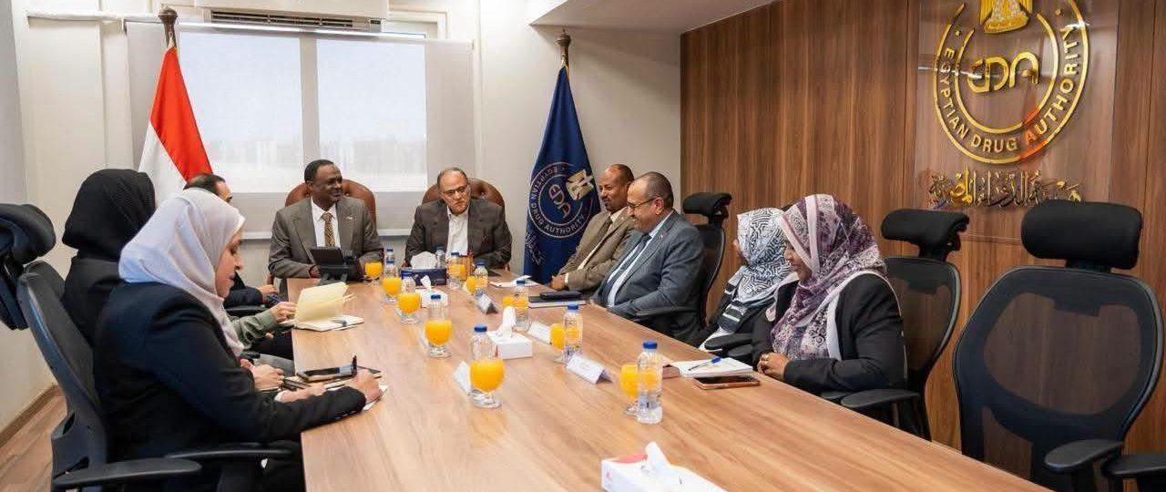 رئيس هيئة الدواء المصرية يستقبل وكيل وزارة الصحة الاتحادية السودانية وأمين عام مجلس الأدوية بالسودان