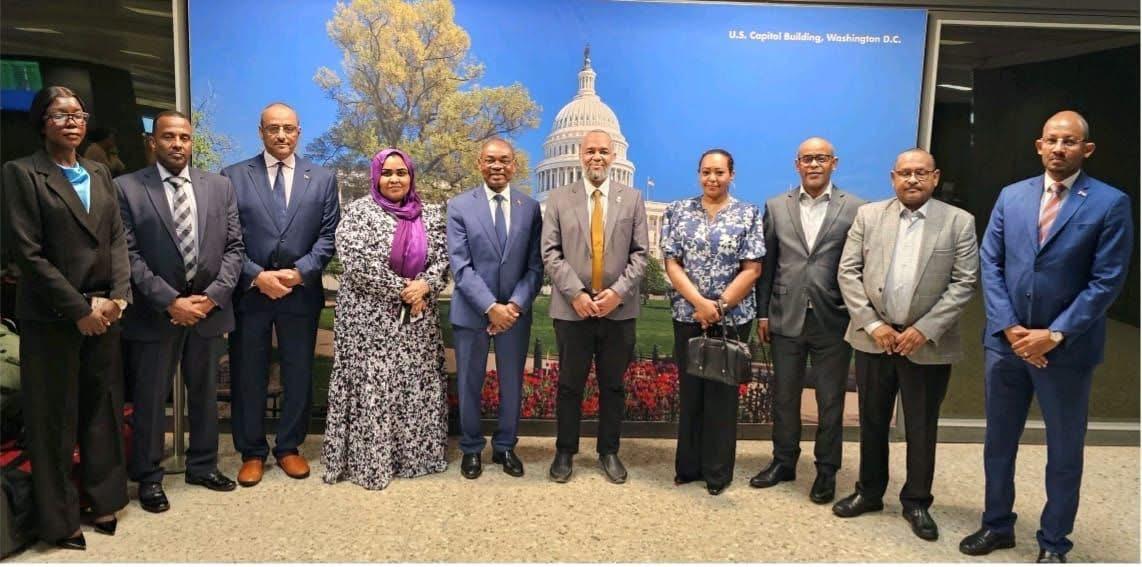 وزير الصحة يصل واشنطن للمشاركة في مؤتمر لإعادة إعمار القطاع الصحي بالسودان