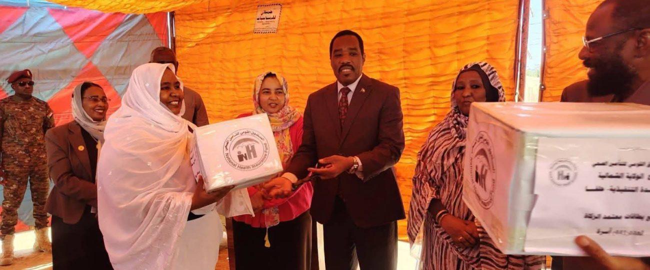 مخيم علاجي وتسليم بطاقات تأمين صحي بوادي حلفا بحضور وزير الموارد البشرية والرعاية الاجتماعية
