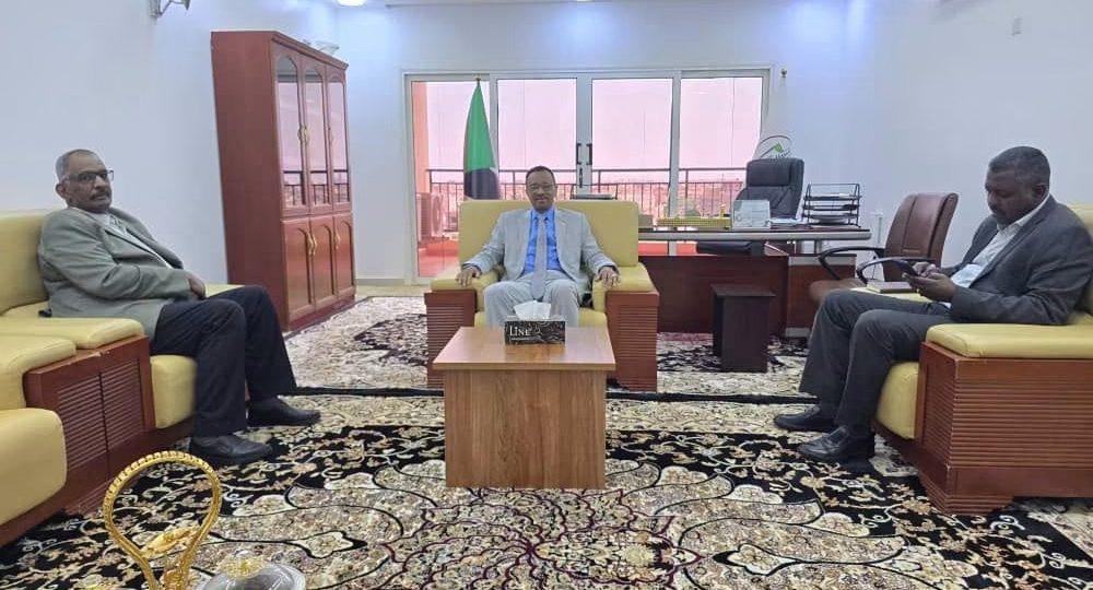 وزير التعليم العالي: عودة الأساتذة والطلاب أولوية لاستقرار الجامعات.. وتفويج خاص للطلاب من مصر